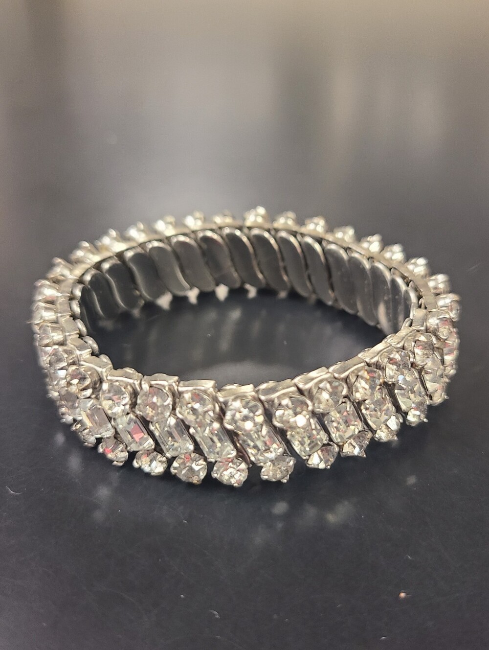 Parco Signed Vintage Three Row Rhinestone Stretch Bracelet - Picture 2 of 8